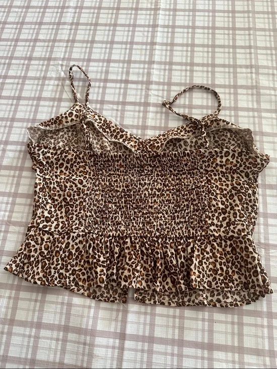 Leopard Print Spaghetti Strap Crop Top - Brown - Picture 2 of 3